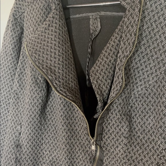 Sejour Black & Gray Stitch Design Zip Up Asymmetrical Blazer Side Pockets | 18W - Picture 5 of 9